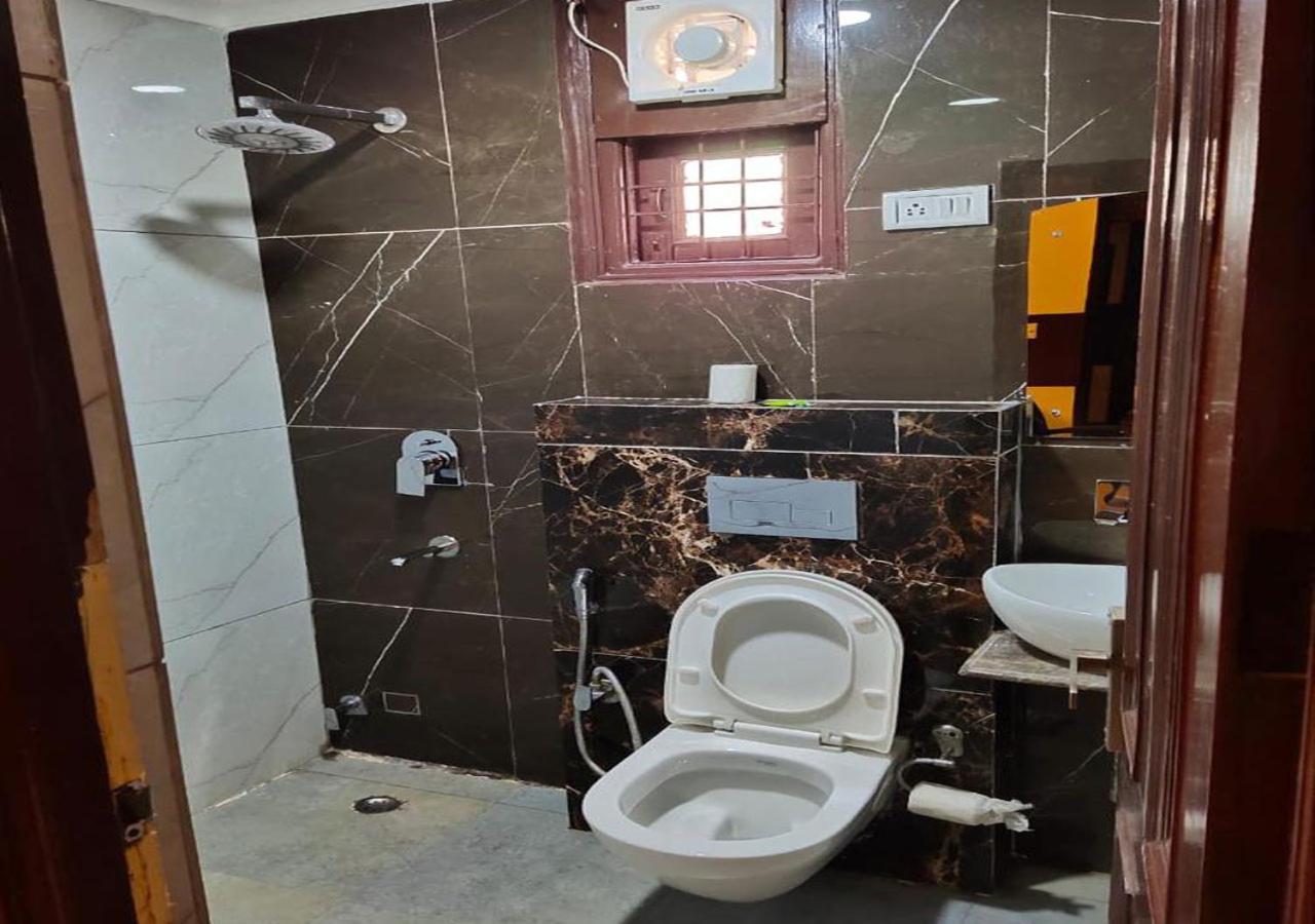 Hotel Olive & Blue - Govt Approved Hotel Near Delhi Airport Нью-Дели Экстерьер фото